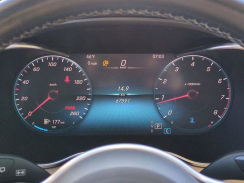 Used 2021 Mercedes-Benz GLC 300 4MATIC image 15