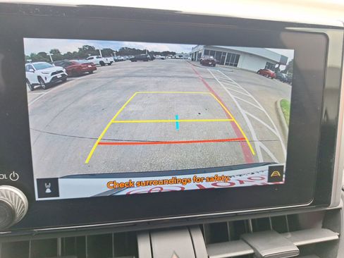 Used 2025 Toyota RAV4 SE image 28