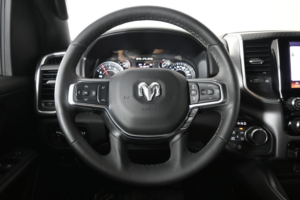 Used 2025 RAM 1500 Big Horn AWD/4WD image 34