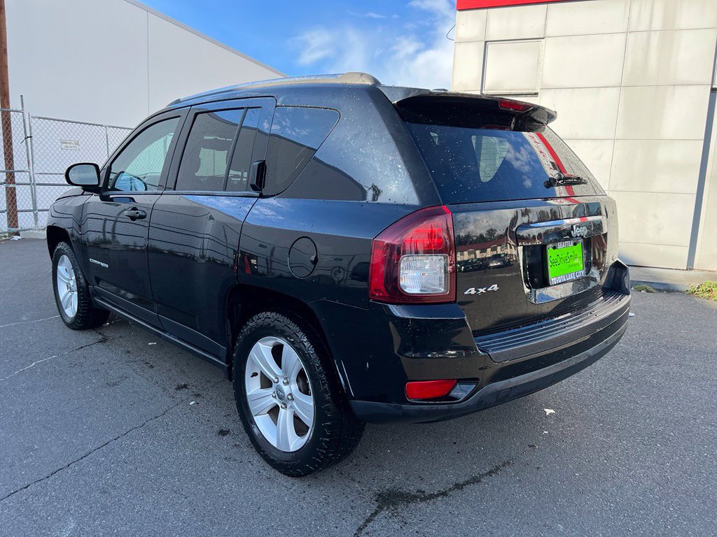 Used 2014 Jeep Compass Latitude w/ Sun/Sound Group AWD/4WD image 6