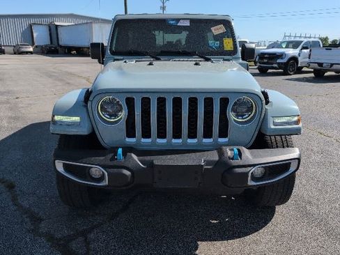 Used 2023 Jeep Wrangler Unlimited Sahara w/ Cold Weather Group AWD/4WD image 3