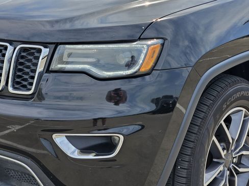Used 2019 Jeep Grand Cherokee Limited w/ Luxury Group II RWD image 12