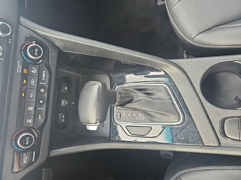 Used 2022 Kia Niro Touring Special Edition FWD image 42
