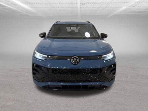 New 2026 Volkswagen Tiguan SE R-Line AWD/4WD image 2