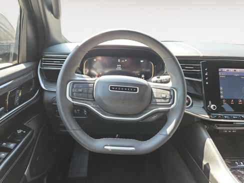 Used 2022 Jeep Wagoneer Series III image 12