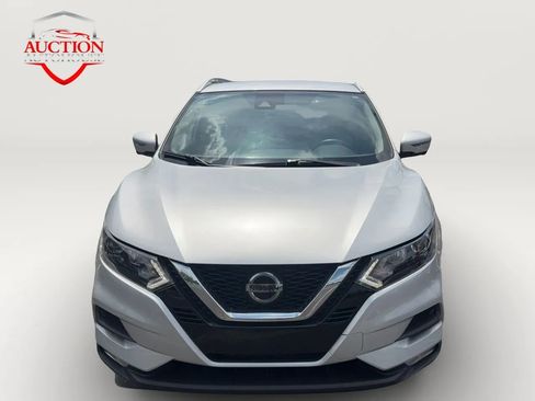 Used 2022 Nissan Rogue Sport SV w/ Technology Package FWD image 2