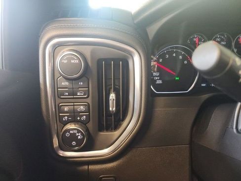 Certified 2022 Chevrolet Silverado 1500 RST AWD/4WD image 28