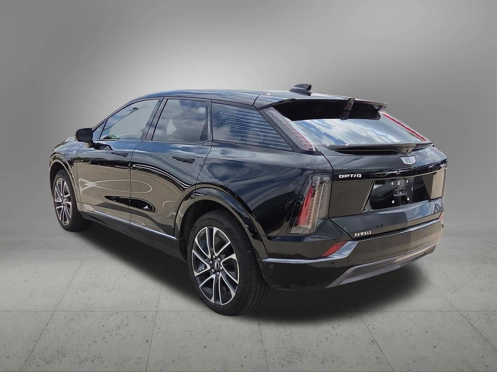 Used 2026 Cadillac Optiq Sport 1 w/ LPO, Floor Liner Package RWD image 4