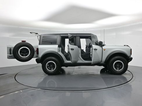 Used 2024 Ford Bronco Badlands w/ Sasquatch Package image 5