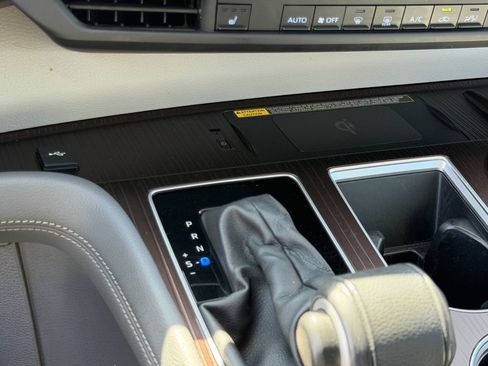 Certified 2024 Toyota Sienna XLE w/ XLE Plus Package FWD image 27