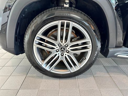 Used 2026 Mercedes-Benz GLS 450 4MATIC image 47