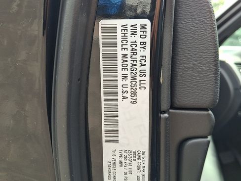 Used 2021 Jeep Grand Cherokee Laredo AWD/4WD image 25