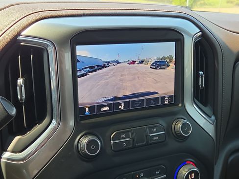 Used 2021 Chevrolet Silverado 2500 LTZ AWD/4WD image 24
