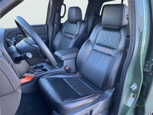 Used 2023 Nissan Frontier PRO-4X w/ Pro-4X Premium Package image 13