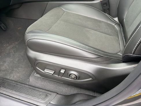 New 2026 Jeep Grand Cherokee Altitude AWD/4WD image 17