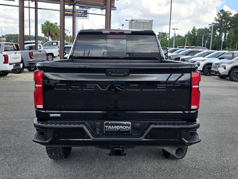 Used 2024 Chevrolet Silverado 2500 LTZ w/ LTZ Plus Package AWD/4WD image 3