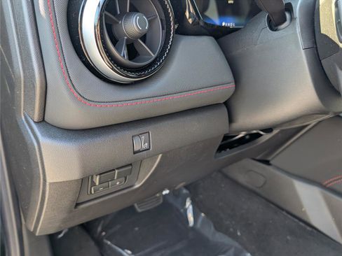 New 2026 Chevrolet Colorado Z71 w/ Technology Package AWD/4WD image 18