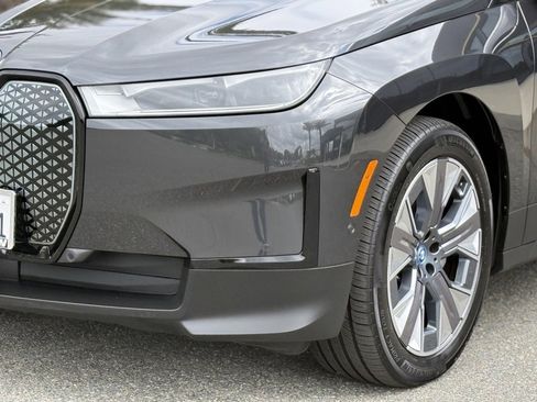 Used 2025 BMW iX xDrive50 w/ Convenience Package image 11