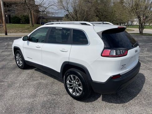 Used 2019 Jeep Cherokee Latitude Plus w/ Comfort/Convenience Group image 7