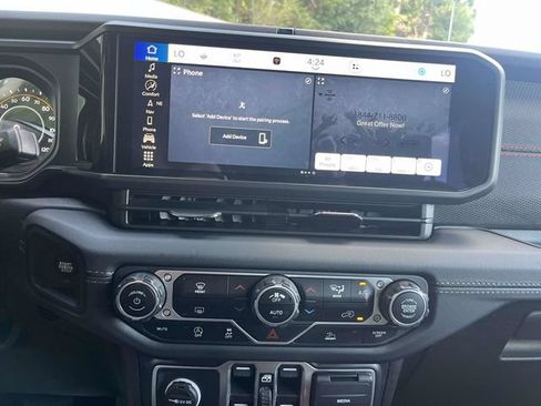 Used 2024 Jeep Wrangler Unlimited Rubicon w/ Technology Group AWD/4WD image 24