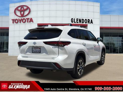 Certified 2025 Toyota Highlander XLE AWD/4WD image 10