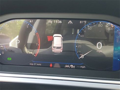 New 2025 Volkswagen Taos SEL image 24