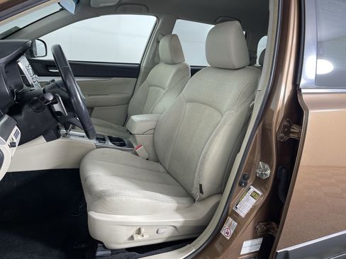 Used 2011 Subaru Outback 2.5i Premium w/ All-Weather Pkg image 15