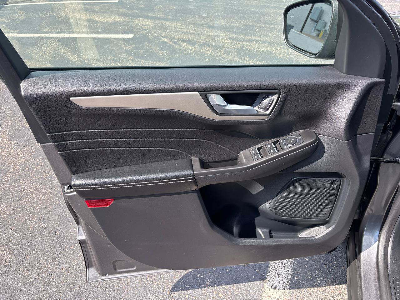 Used 2021 Ford Escape SE AWD/4WD image 9