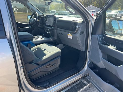 New 2025 Ford F150 XLT image 14
