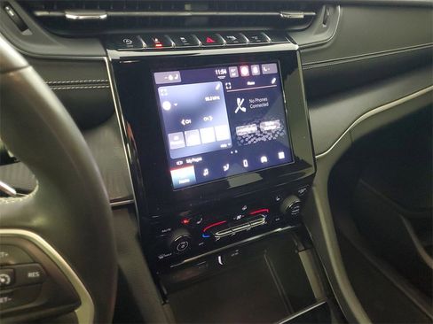 Used 2023 Jeep Grand Cherokee L Altitude image 16