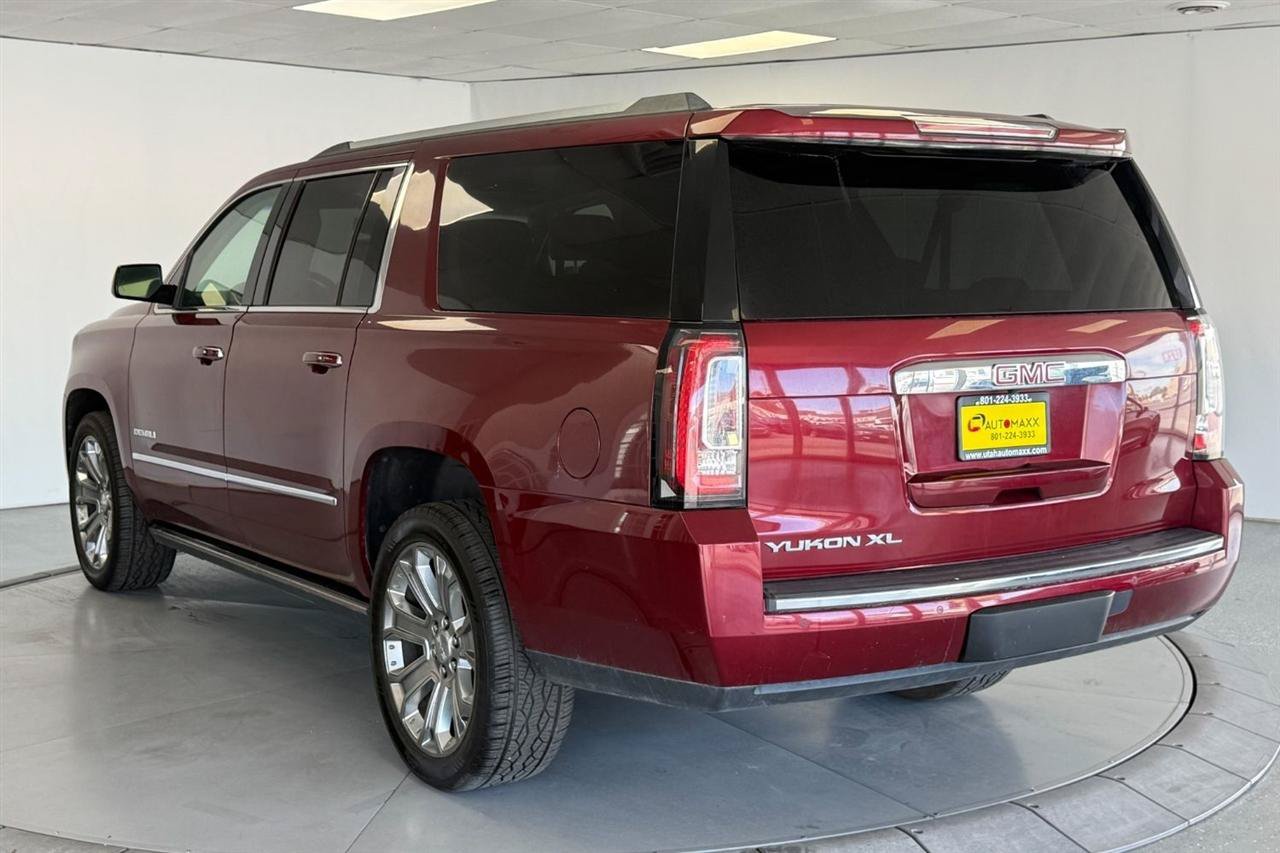 Used 2016 GMC Yukon XL Denali w/ Open Road Package AWD/4WD image 5