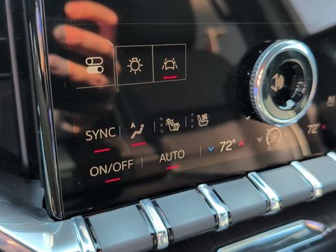 Used 2024 GMC Acadia Denali FWD image 24