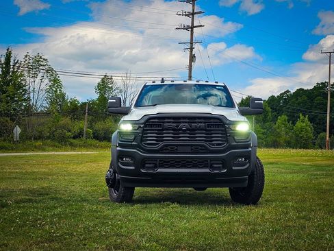New 2026 RAM 5500 Tradesman AWD/4WD image 8