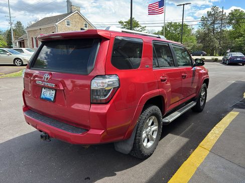 Used 2018 Toyota 4Runner SR5 Premium image 4