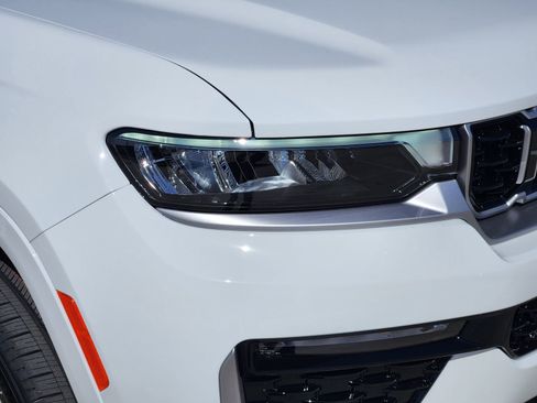New 2026 Jeep Grand Cherokee L Summit image 6