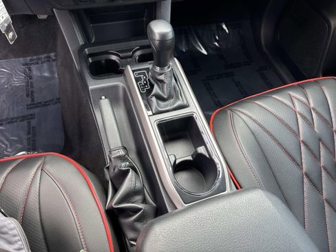 Used 2018 Toyota Tacoma SR5 image 24