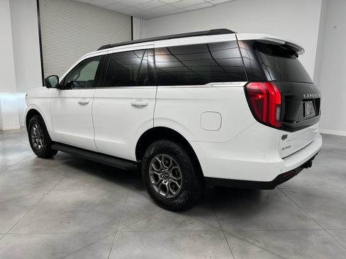 Used 2025 Ford Expedition Active RWD image 6