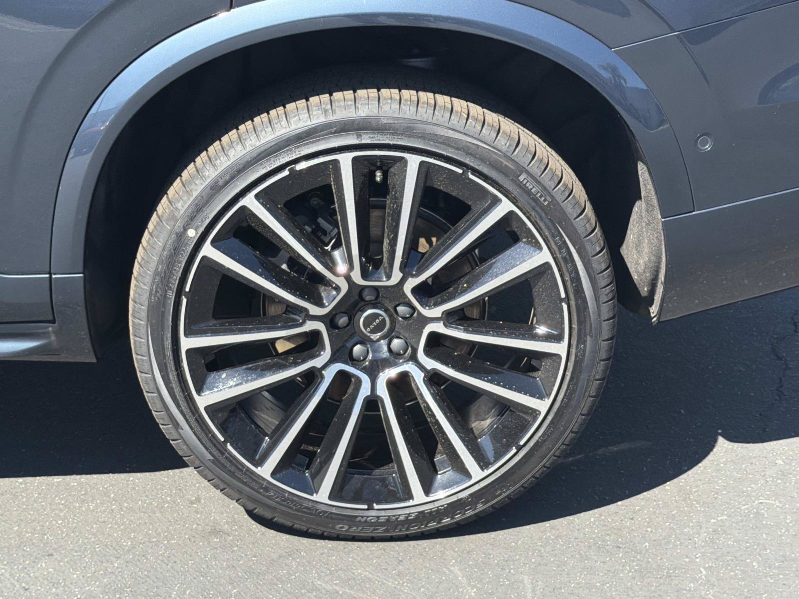 New 2027 Volvo XC90 B6 Plus AWD/4WD image 24