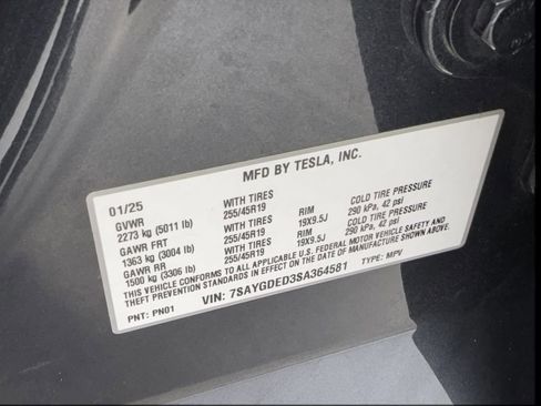 Used 2025 Tesla Model Y Long Range RWD image 47