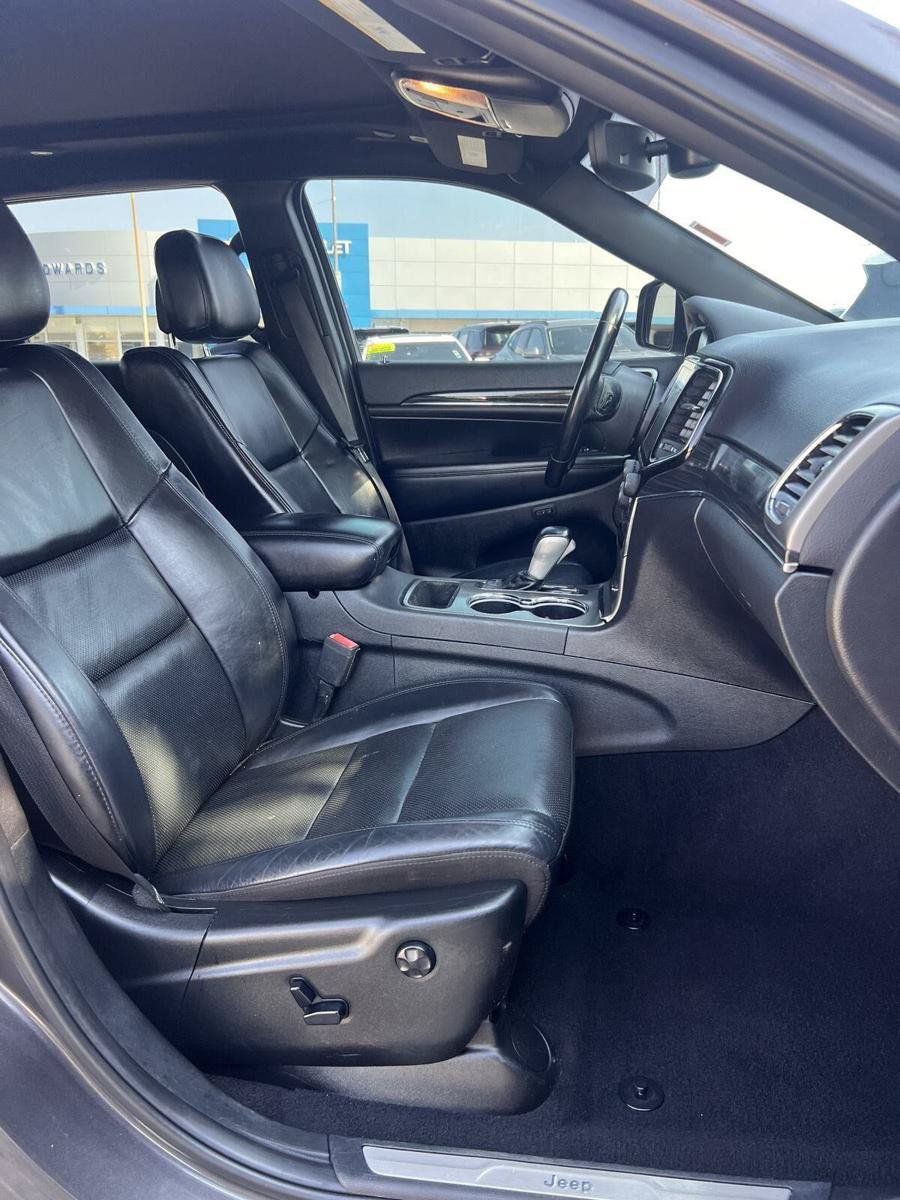 Used 2020 Jeep Grand Cherokee Limited w/ Luxury Group II RWD image 23