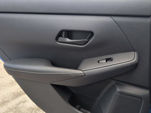 Used 2025 Nissan Sentra SV FWD image 26