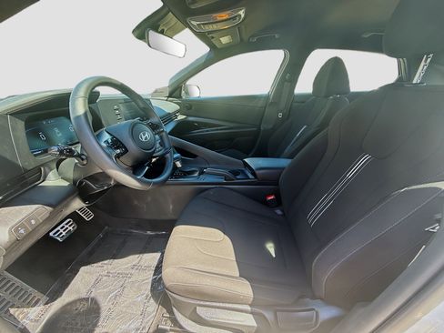 Certified 2025 Hyundai Elantra Sport image 16