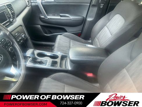 Used 2019 Kia Sportage LX AWD/4WD image 9