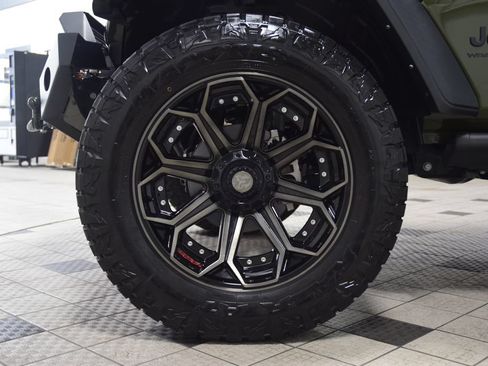 Used 2024 Jeep Wrangler Unlimited Sport AWD/4WD image 26