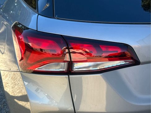 Certified 2023 Chevrolet Equinox LT w/ Driver Convenience Package image 15