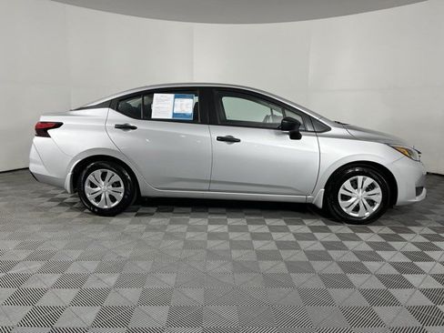 Used 2025 Nissan Versa S w/ Trunk Package FWD image 9