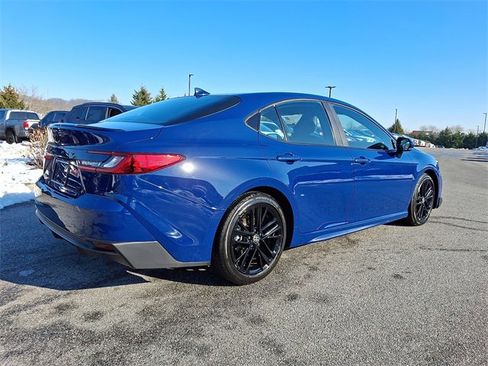 Certified 2025 Toyota Camry SE image 6