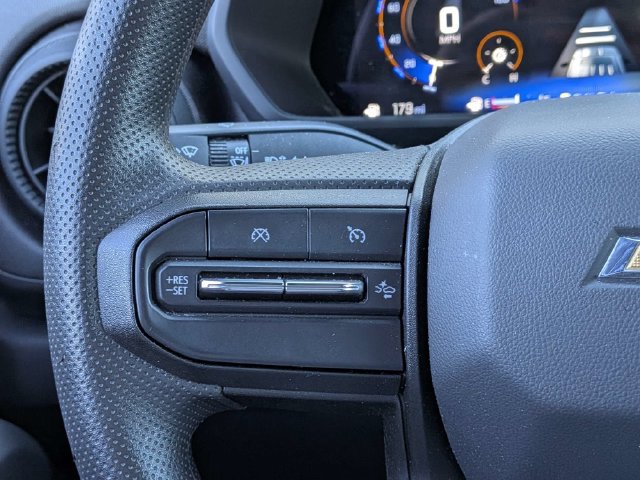 Used 2025 Chevrolet Colorado W/T RWD image 21
