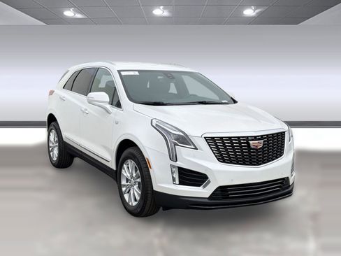 New 2026 Cadillac XT5 Luxury w/ LPO, Floor Liner Package AWD/4WD image 7