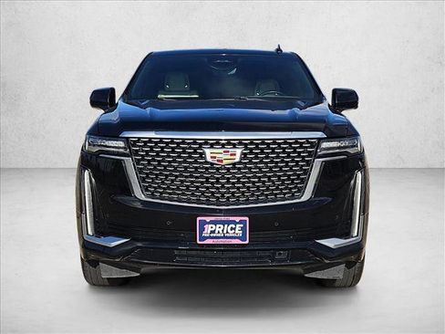 Used 2023 Cadillac Escalade Premium Luxury image 2